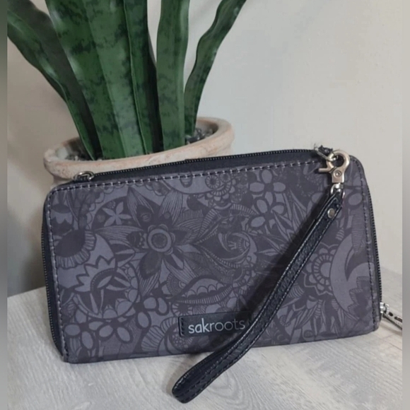 Sakroots Handbags - Sakroots Grey Tonal Wallet Clutch